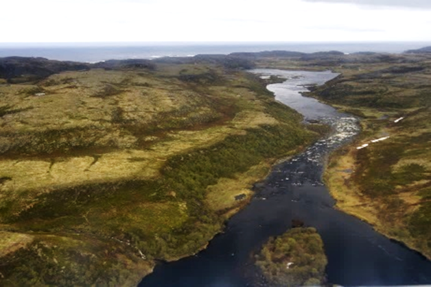 Ручей Каменистый, озеро Долгое, Мурманский берег