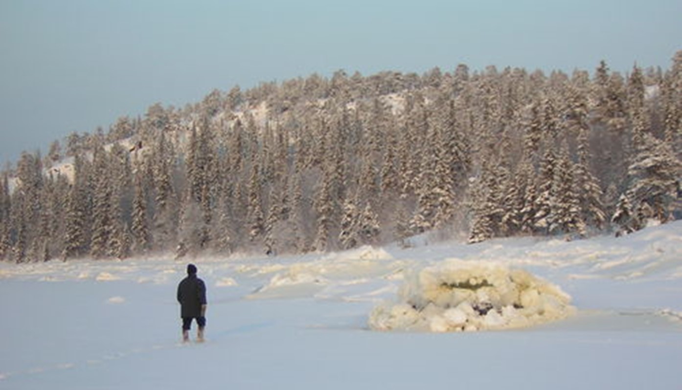Торосы у берегов реки Умбы
